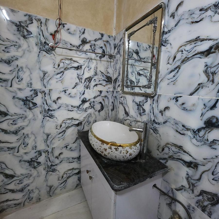 Hotel Royal Afghan New Delhi Luaran gambar