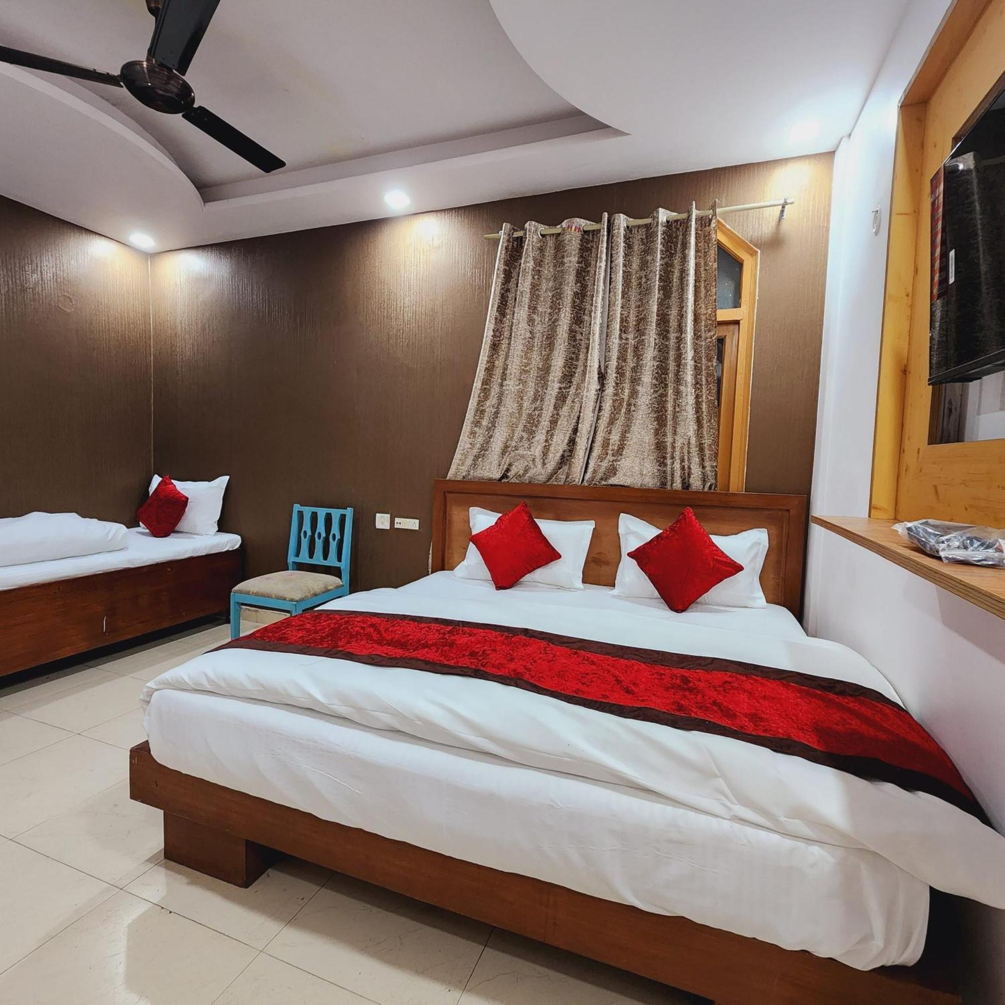 Hotel Royal Afghan New Delhi Luaran gambar
