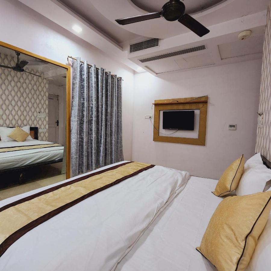 Hotel Royal Afghan New Delhi Luaran gambar